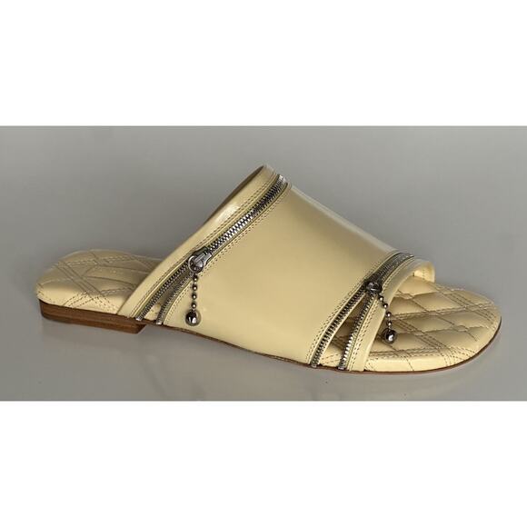 Burberry Open Toe Yellow Leather Slides Sandals 8 US (38) 8080264 IT NIB $990 - Picture 1 of 14